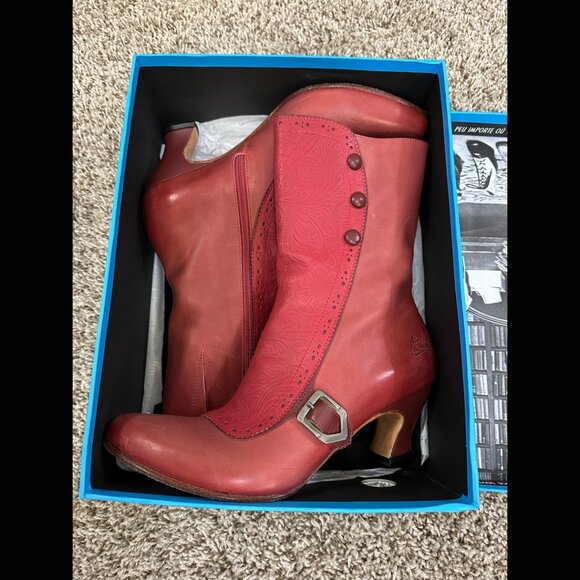 NIB John Fluevog Babylon Collection Wonder Ankle Boots Red Leather Victorian 8.5 - Picture 4 of 12